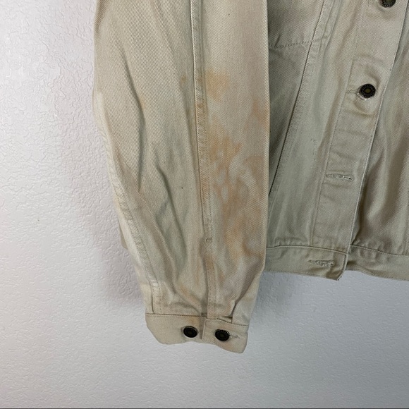 Cabelas Denim Jacket Distressed Womans Size XL - Picture 3 of 9